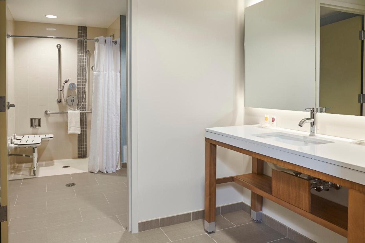 Hyatt Place Toronto/Mississauga Centre エクステリア 写真